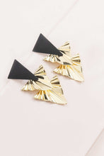 Load image into Gallery viewer, Ruffled Gold Drop Earrings