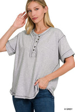 Load image into Gallery viewer, Raw Edge Detailed Button Closure Short Sleeve Top