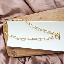 Load image into Gallery viewer, Luxe Gold Chunky Paperclip Chain - 18in