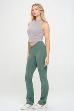 Load image into Gallery viewer, Women Crossover Flare Legging High Waisted Pockets