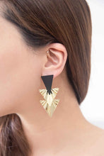 Load image into Gallery viewer, Ruffled Gold Drop Earrings